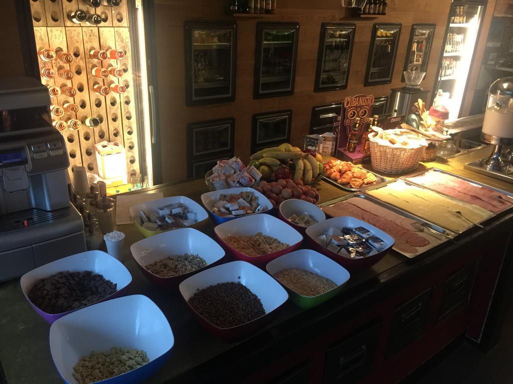Nhà trọ Des 3 Fontaines Brussels
