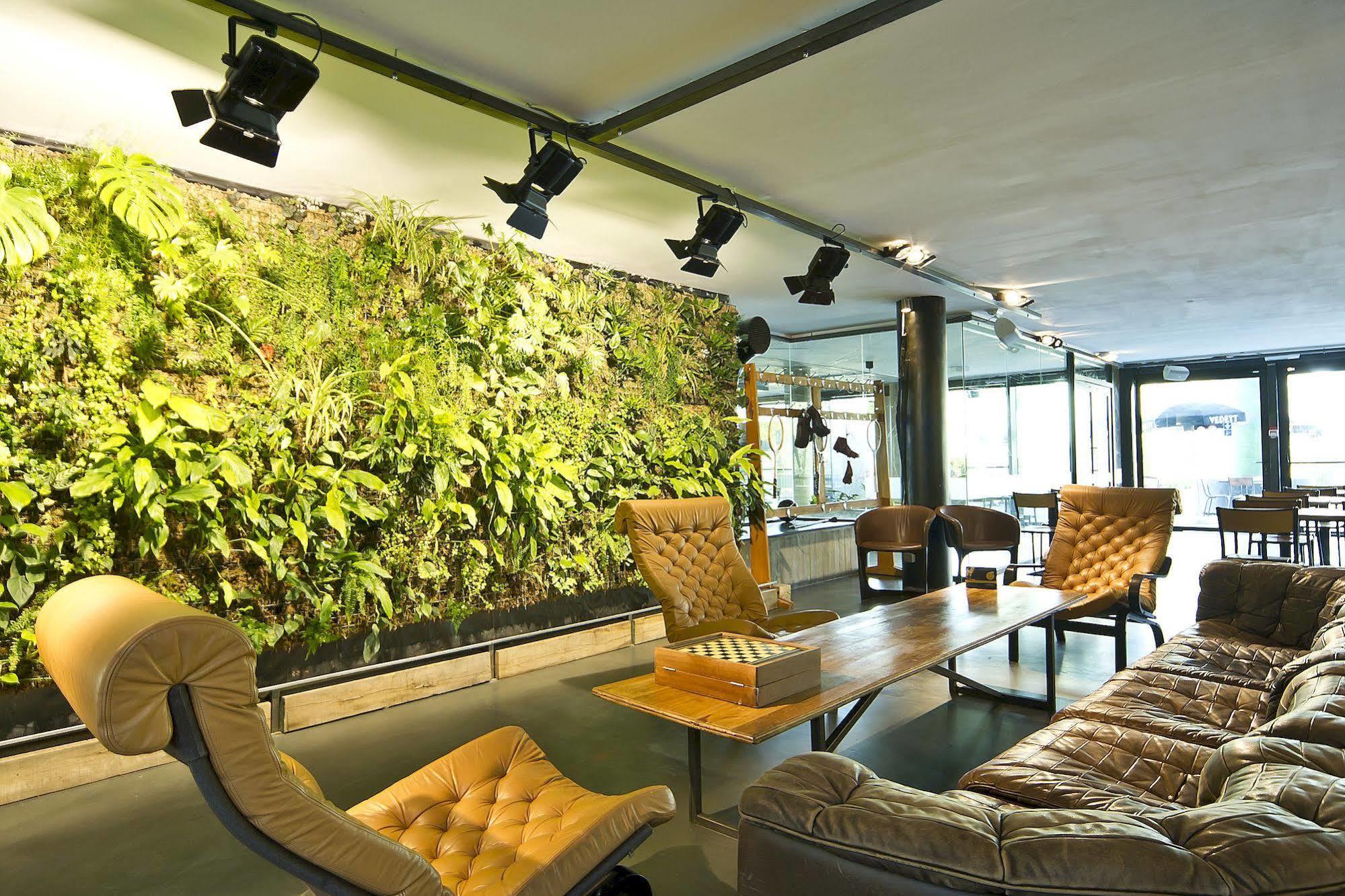 Des 3 Fontaines Albergue Bruxelas